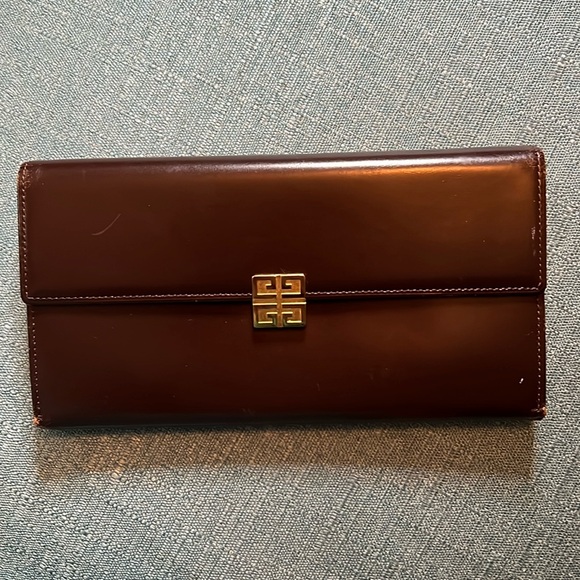 Givenchy Leather Long Wallet with Kiss Lock, Beautiful! - Picture 1 of 16